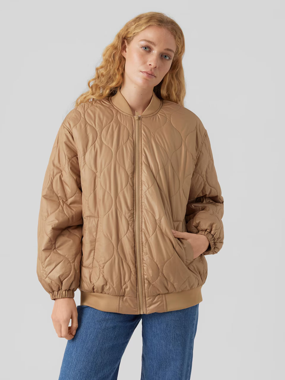 Jachetă de damă maro deschis pentru între sezonuri | VERO MODA