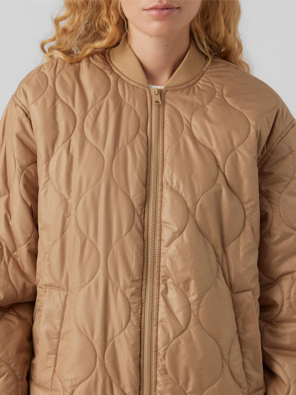 Jachetă de damă maro deschis pentru între sezonuri | VERO MODA